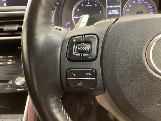 ＩＳ ＩＳ２００ｔ　１年保証　ワンオ－ナ－　純正ナビ　ＴＶ　Ｒカメラ　ＢＴオ－ディオ　衝突軽減Ｂ　ＥＴＣ　ＬＥＤライト　横滑り防止　シ－トヒ－タ－　電動シ－ト　クルコン　アルミ　スマ－トキ－　ＡＡＣ　スペアキ－　ターボ（8枚目）