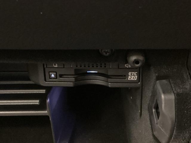 ＩＳ ＩＳ２００ｔ　１年保証　ワンオ－ナ－　純正ナビ　ＴＶ　Ｒカメラ　ＢＴオ－ディオ　衝突軽減Ｂ　ＥＴＣ　ＬＥＤライト　横滑り防止　シ－トヒ－タ－　電動シ－ト　クルコン　アルミ　スマ－トキ－　ＡＡＣ　スペアキ－　ターボ（10枚目）