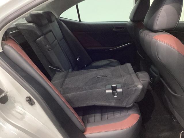 ＩＳ ＩＳ２００ｔ　１年保証　ワンオ－ナ－　純正ナビ　ＴＶ　Ｒカメラ　ＢＴオ－ディオ　衝突軽減Ｂ　ＥＴＣ　ＬＥＤライト　横滑り防止　シ－トヒ－タ－　電動シ－ト　クルコン　アルミ　スマ－トキ－　ＡＡＣ　スペアキ－　ターボ（30枚目）