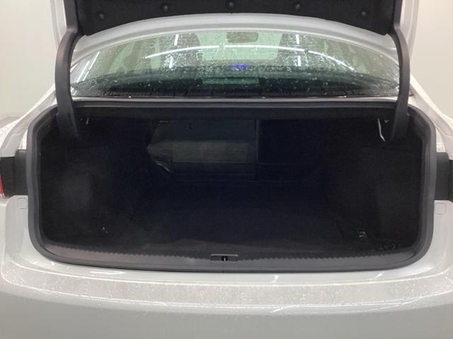 ＩＳ ＩＳ２００ｔ　１年保証　ワンオ－ナ－　純正ナビ　ＴＶ　Ｒカメラ　ＢＴオ－ディオ　衝突軽減Ｂ　ＥＴＣ　ＬＥＤライト　横滑り防止　シ－トヒ－タ－　電動シ－ト　クルコン　アルミ　スマ－トキ－　ＡＡＣ　スペアキ－　ターボ（33枚目）