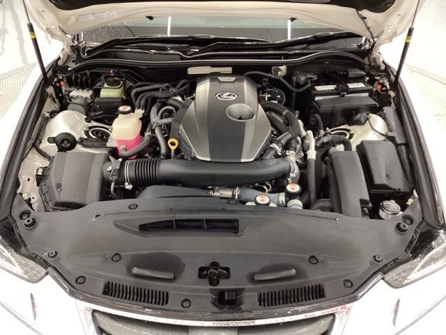 ＩＳ ＩＳ２００ｔ　１年保証　ワンオ－ナ－　純正ナビ　ＴＶ　Ｒカメラ　ＢＴオ－ディオ　衝突軽減Ｂ　ＥＴＣ　ＬＥＤライト　横滑り防止　シ－トヒ－タ－　電動シ－ト　クルコン　アルミ　スマ－トキ－　ＡＡＣ　スペアキ－　ターボ（40枚目）