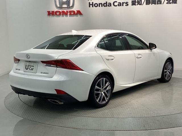 ＩＳ ＩＳ２００ｔ　１年保証　ワンオ－ナ－　純正ナビ　ＴＶ　Ｒカメラ　ＢＴオ－ディオ　衝突軽減Ｂ　ＥＴＣ　ＬＥＤライト　横滑り防止　シ－トヒ－タ－　電動シ－ト　クルコン　アルミ　スマ－トキ－　ＡＡＣ　スペアキ－　ターボ（46枚目）