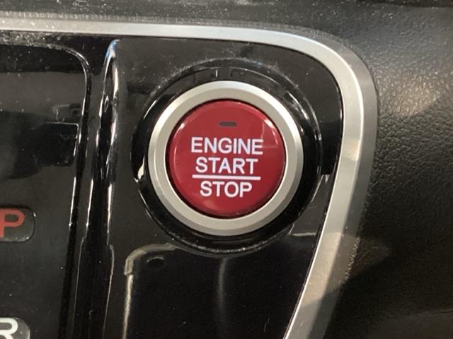 N-BOXカスタム G・Lパッケージ あんしんPKG 1年保証 ナビ TV Rカメラ BTオ-ディオ DVD HID 両側電動ドア VSA アルミ スマ-トキ- 盗難防止装置 整備記録簿 AAC ドアバイザ- ベンチシ-ト Wエアバッグ(13枚目)