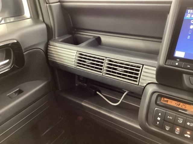 Ｎ－ＶＡＮ ファン　Ｈ　ＳＥＮＳＩＮＧ　新車保証　試乗車　ワンオ－ナ－　ナビＶＸＭ－２４５ＺＦＥｉ　ＴＶ　Ｒカメラ　ＢＴオ－ディオ　ＥＴＣ　ＬＥＤライト　ＶＳＡ　クルコン　スマ－トキ－　盗難防止装置　整備記録簿　ＡＡＣ（26枚目）