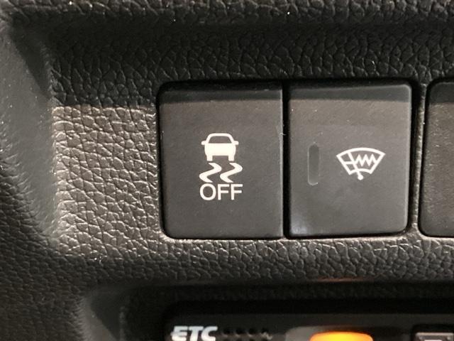 フリード Ｇ　１年保証　ナビＶＸＭ－１７５ＶＦＮｉ　ＴＶ　Ｒカメラ　ＣＤ録音　ＢＴオ－ディオ　ＤＶＤ　ＥＴＣ　ＬＥＤライト　ＶＳＡ　シ－トヒ－タ－　アルミ　スマ－トキ－　スペアキー　盗難防止装置　整備記録簿　ＡＡＣ（11枚目）