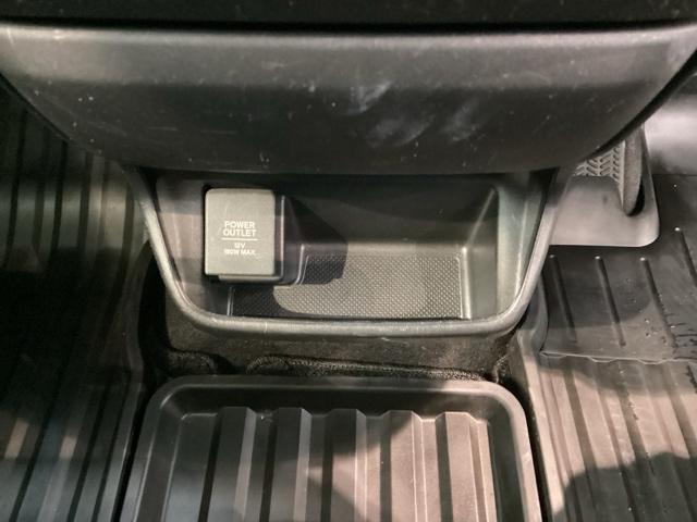 フリード Ｇ　１年保証　ナビＶＸＭ－１７５ＶＦＮｉ　ＴＶ　Ｒカメラ　ＣＤ録音　ＢＴオ－ディオ　ＤＶＤ　ＥＴＣ　ＬＥＤライト　ＶＳＡ　シ－トヒ－タ－　アルミ　スマ－トキ－　スペアキー　盗難防止装置　整備記録簿　ＡＡＣ（27枚目）