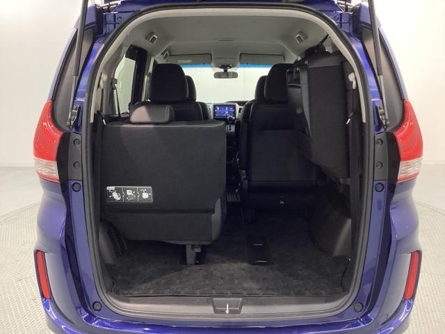 フリード Ｇ　１年保証　ナビＶＸＭ－１７５ＶＦＮｉ　ＴＶ　Ｒカメラ　ＣＤ録音　ＢＴオ－ディオ　ＤＶＤ　ＥＴＣ　ＬＥＤライト　ＶＳＡ　シ－トヒ－タ－　アルミ　スマ－トキ－　スペアキー　盗難防止装置　整備記録簿　ＡＡＣ（35枚目）