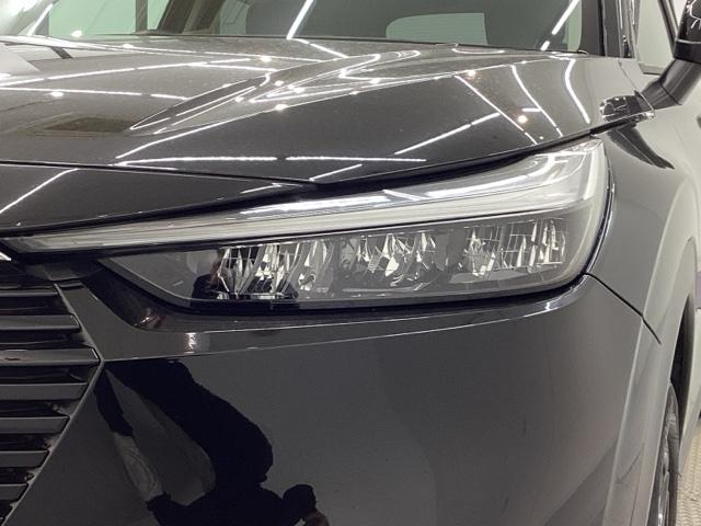 ヴェゼル ｅ：ＨＥＶＸ　Ｈ　ＳＥＮＳＩＮＧ最長５年保証　ワンオ－ナ－　ナビＬＸＭ－２３２ＶＦＥｉ　ＴＶ　Ｒカメラ　ＤＶＤ　ＥＴＣ　ＬＥＤライト　ＶＳＡ　アルミ　スマ－トキ－　スペアキー　盗難防止装置　整備記録簿　ドアバイザ－（8枚目）