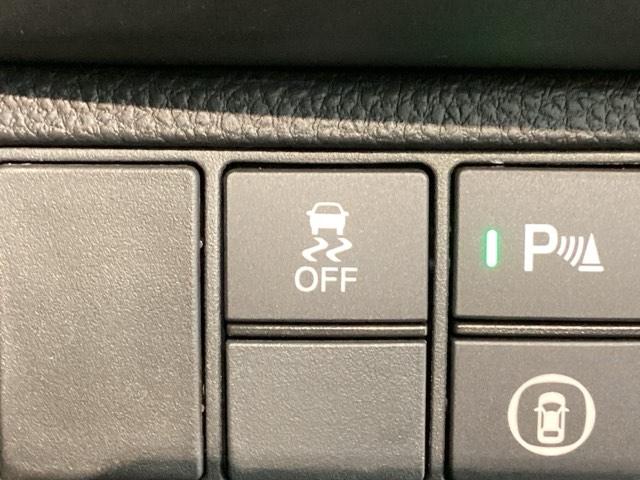 ヴェゼル ｅ：ＨＥＶＸ　Ｈ　ＳＥＮＳＩＮＧ最長５年保証　ワンオ－ナ－　ナビＬＸＭ－２３２ＶＦＥｉ　ＴＶ　Ｒカメラ　ＤＶＤ　ＥＴＣ　ＬＥＤライト　ＶＳＡ　アルミ　スマ－トキ－　スペアキー　盗難防止装置　整備記録簿　ドアバイザ－（13枚目）