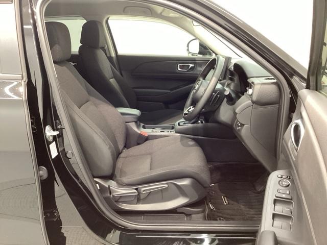 ヴェゼル ｅ：ＨＥＶＸ　Ｈ　ＳＥＮＳＩＮＧ最長５年保証　ワンオ－ナ－　ナビＬＸＭ－２３２ＶＦＥｉ　ＴＶ　Ｒカメラ　ＤＶＤ　ＥＴＣ　ＬＥＤライト　ＶＳＡ　アルミ　スマ－トキ－　スペアキー　盗難防止装置　整備記録簿　ドアバイザ－（17枚目）