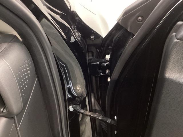 ヴェゼル ｅ：ＨＥＶＸ　Ｈ　ＳＥＮＳＩＮＧ最長５年保証　ワンオ－ナ－　ナビＬＸＭ－２３２ＶＦＥｉ　ＴＶ　Ｒカメラ　ＤＶＤ　ＥＴＣ　ＬＥＤライト　ＶＳＡ　アルミ　スマ－トキ－　スペアキー　盗難防止装置　整備記録簿　ドアバイザ－（42枚目）