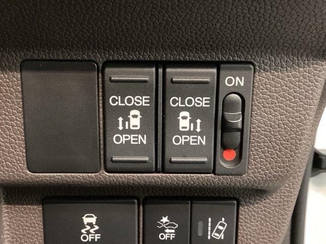 フリード＋ハイブリッド ハイブリッドＧ・ホンダセンシング　最長５年保証　ワンオ－ナ－　ナビＶＸＭ－２１４ＶＦｉ　ＴＶ　Ｒカメラ　ＣＤ録音　ＢＴオ－ディオ　ＤＶＤ　ＥＴＣ　ＬＥＤライト　両側電動ドア　ＶＳＡ　スマ－トキ－　スペアキー　盗難防止装置　整備記録簿（13枚目）