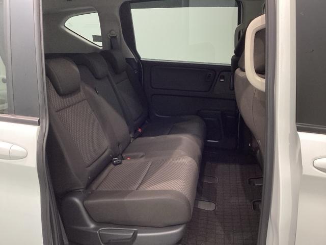 フリード＋ハイブリッド ハイブリッドＧ・ホンダセンシング　最長５年保証　ワンオ－ナ－　ナビＶＸＭ－２１４ＶＦｉ　ＴＶ　Ｒカメラ　ＣＤ録音　ＢＴオ－ディオ　ＤＶＤ　ＥＴＣ　ＬＥＤライト　両側電動ドア　ＶＳＡ　スマ－トキ－　スペアキー　盗難防止装置　整備記録簿（18枚目）