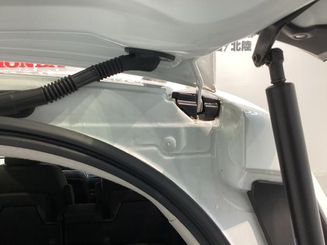 フリード＋ハイブリッド ハイブリッドＧ・ホンダセンシング　最長５年保証　ワンオ－ナ－　ナビＶＸＭ－２１４ＶＦｉ　ＴＶ　Ｒカメラ　ＣＤ録音　ＢＴオ－ディオ　ＤＶＤ　ＥＴＣ　ＬＥＤライト　両側電動ドア　ＶＳＡ　スマ－トキ－　スペアキー　盗難防止装置　整備記録簿（43枚目）