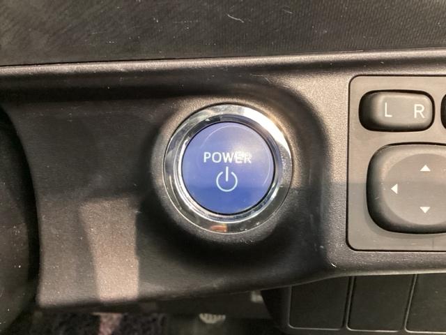 アクア Ｓ　１年保証　ナビ　ＴＶ　Ｒカメラ　ドラレコ　ＥＴＣ　フォグライト　横滑り防止　アルミ　スマ－トキ－　スペアキー　整備記録簿　ドアバイザ－　ＡＡＣ　Ｗエアバッグ　スマートキープッシュスタート　ＥＳＣ　禁煙（13枚目）