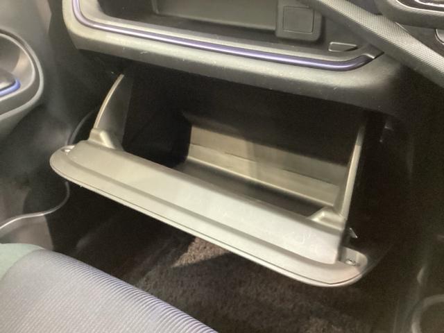 アクア Ｓ　１年保証　ナビ　ＴＶ　Ｒカメラ　ドラレコ　ＥＴＣ　フォグライト　横滑り防止　アルミ　スマ－トキ－　スペアキー　整備記録簿　ドアバイザ－　ＡＡＣ　Ｗエアバッグ　スマートキープッシュスタート　ＥＳＣ　禁煙（25枚目）