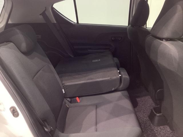 アクア Ｓ　１年保証　ナビ　ＴＶ　Ｒカメラ　ドラレコ　ＥＴＣ　フォグライト　横滑り防止　アルミ　スマ－トキ－　スペアキー　整備記録簿　ドアバイザ－　ＡＡＣ　Ｗエアバッグ　スマートキープッシュスタート　ＥＳＣ　禁煙（29枚目）