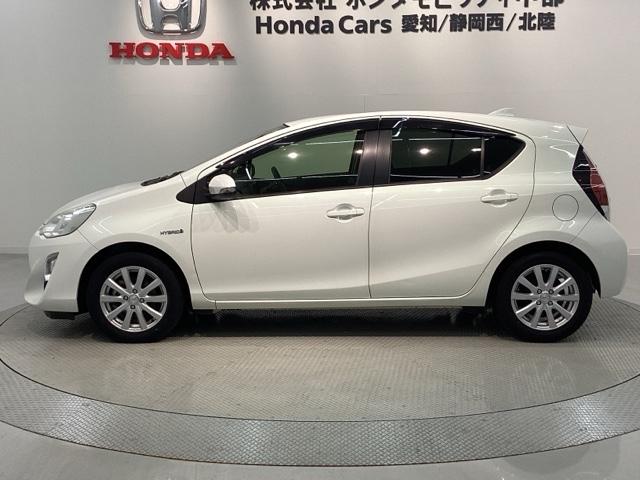 アクア Ｓ　１年保証　ナビ　ＴＶ　Ｒカメラ　ドラレコ　ＥＴＣ　フォグライト　横滑り防止　アルミ　スマ－トキ－　スペアキー　整備記録簿　ドアバイザ－　ＡＡＣ　Ｗエアバッグ　スマートキープッシュスタート　ＥＳＣ　禁煙（40枚目）