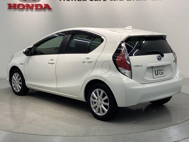 アクア Ｓ　１年保証　ナビ　ＴＶ　Ｒカメラ　ドラレコ　ＥＴＣ　フォグライト　横滑り防止　アルミ　スマ－トキ－　スペアキー　整備記録簿　ドアバイザ－　ＡＡＣ　Ｗエアバッグ　スマートキープッシュスタート　ＥＳＣ　禁煙（48枚目）