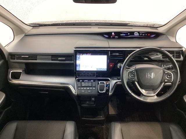 ステップワゴンスパーダ ｅ：ＨＥＶスパーダＧ・ＥＸホンダセンシング　最長５年保証　ワンオ－ナ－　ナビＶＸＵ－２１７ＳＷｉ　ＴＶ　Ｒカメラ　マルチビュー　ＣＤ録音　ＢＴオ－ディオ　ＤＶＤ　Ｒモニタ－　ＥＴＣ　ＬＥＤライト　両側電動ドア　ＶＳＡ　シ－トヒ－タ－　アルミ（9枚目）