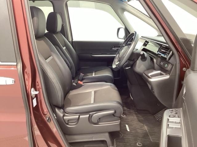 ステップワゴンスパーダ ｅ：ＨＥＶスパーダＧ・ＥＸホンダセンシング　最長５年保証　ワンオ－ナ－　ナビＶＸＵ－２１７ＳＷｉ　ＴＶ　Ｒカメラ　マルチビュー　ＣＤ録音　ＢＴオ－ディオ　ＤＶＤ　Ｒモニタ－　ＥＴＣ　ＬＥＤライト　両側電動ドア　ＶＳＡ　シ－トヒ－タ－　アルミ（16枚目）