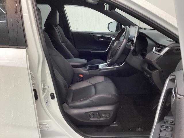 ＲＡＶ４ ＰＨＶ ＧＺ　革シ－ト　最長５年保証　ワンオ－ナ－　純正ナビ　ＴＶ　Ｒカメラ　マルチビュ－　ＢＴオ－ディオ　ＥＴＣ　ＬＥＤライト　横滑り防止　シ－トヒ－タ－　クルコン　電動シ－ト　アルミ　スマ－トキ－　盗難防止装置（18枚目）