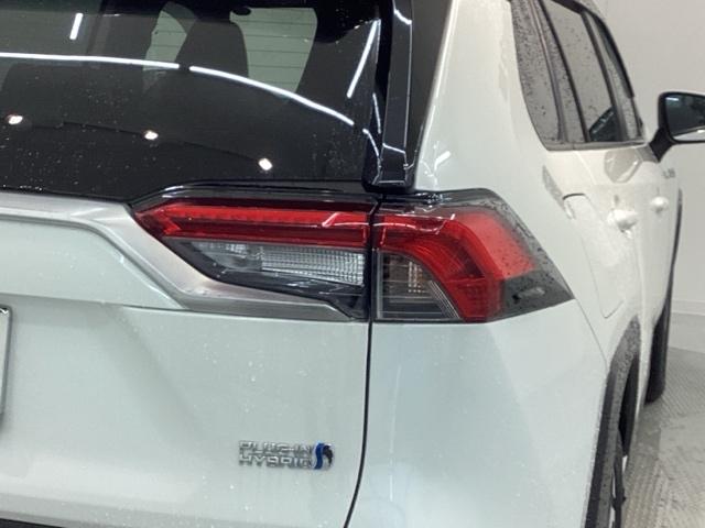 ＲＡＶ４ ＰＨＶ ＧＺ　革シ－ト　最長５年保証　ワンオ－ナ－　純正ナビ　ＴＶ　Ｒカメラ　マルチビュ－　ＢＴオ－ディオ　ＥＴＣ　ＬＥＤライト　横滑り防止　シ－トヒ－タ－　クルコン　電動シ－ト　アルミ　スマ－トキ－　盗難防止装置（45枚目）