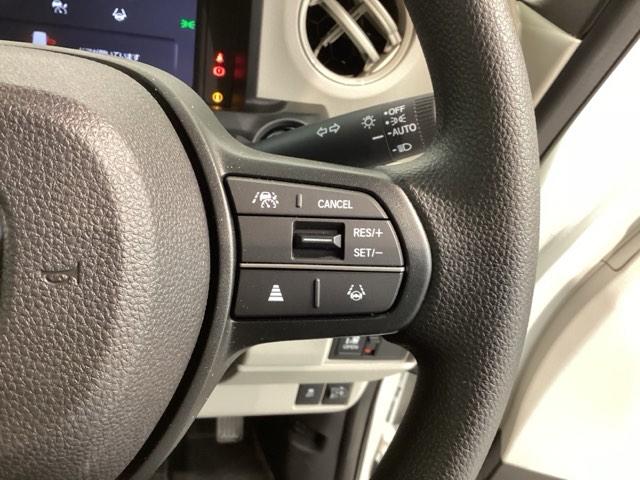 Ｎ－ＢＯＸ ベースグレード　Ｈ　ＳＥＮＳＩＮＧ　新車保証　試乗車　ワンオ－ナ－　ナビＶＸＭ－２４５ＺＦＥｉ　ＴＶ　Ｒカメラ　ＢＴオ－ディオ　シ－トヒ－タ－　ＥＴＣ　ＬＥＤライト　ＶＳＡ　クルコン　スマ－トキ－　盗難防止装置（11枚目）