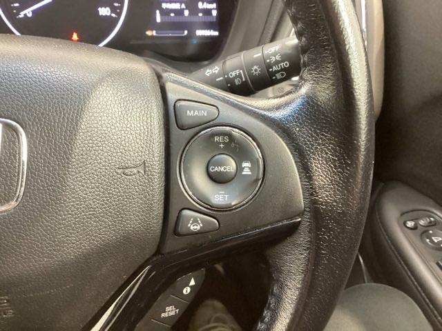 �N���[�Y�R���g���[���𑕔����Ă��܂��B�������H�Ȃǂň��̑��x�ő����Ă����̂ŉ^�]���y�ł���I���x��ݒ�ł��܂��̂ŁA�X�s�[�h�̏o�������ɂ����ӂł��܂��B