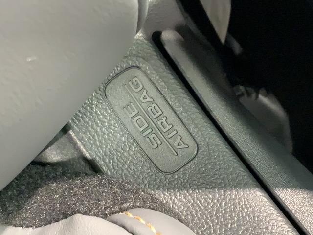 フィット ｅ：ＨＥＶＲＳ　Ｈ　ＳＥＮＳＩＮＧ　最長５年保証　ワンオ－ナ－　純正ナビ　ＴＶ　Ｒカメラ　ＢＴオ－ディオ　ＥＴＣ　ＬＥＤライト　横滑り防止　クルコン　アルミ　スマ－トキ－　盗難防止装置　整備記録簿　ＡＡＣ　スペアキ－（23枚目）