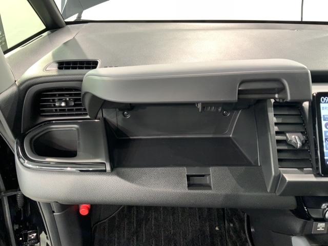 フィット ｅ：ＨＥＶＲＳ　Ｈ　ＳＥＮＳＩＮＧ　最長５年保証　ワンオ－ナ－　純正ナビ　ＴＶ　Ｒカメラ　ＢＴオ－ディオ　ＥＴＣ　ＬＥＤライト　横滑り防止　クルコン　アルミ　スマ－トキ－　盗難防止装置　整備記録簿　ＡＡＣ　スペアキ－（24枚目）