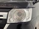 LEDヘッドライトは、点灯の瞬間から最大光量を発揮し、突然暗くなるトンネルなどでの安定感を高めます。