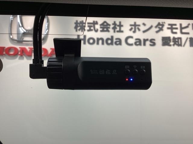レヴォーグ ＳＴＩスポーツＥＸ　純正ナビ／ＴＶ／Ｒカメラ／ＣＤ／ＤＶＤ／Ｂｌｕｅｔｏｏｔｈ／ＵＳＢ／ＥＴＣ／ドラレコ／パワーシート／４ＷＤ／ターボ／ＬＥＤライト／オートライト／フォグライト／フロアマット／保証書／取説　ＵＳＢポート（12枚目）