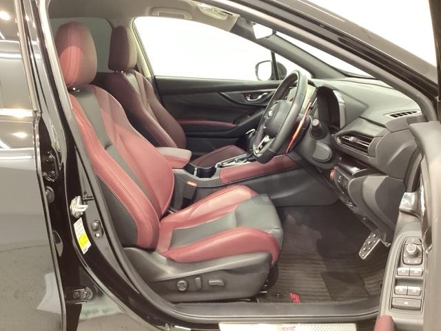 レヴォーグ ＳＴＩスポーツＥＸ　純正ナビ／ＴＶ／Ｒカメラ／ＣＤ／ＤＶＤ／Ｂｌｕｅｔｏｏｔｈ／ＵＳＢ／ＥＴＣ／ドラレコ／パワーシート／４ＷＤ／ターボ／ＬＥＤライト／オートライト／フォグライト／フロアマット／保証書／取説　ＵＳＢポート（18枚目）