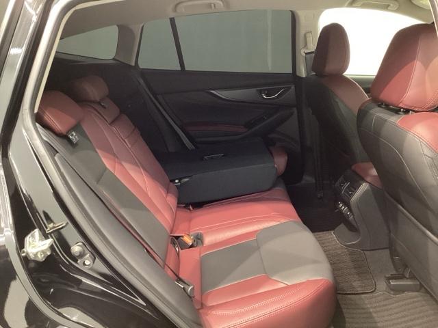 レヴォーグ ＳＴＩスポーツＥＸ　純正ナビ／ＴＶ／Ｒカメラ／ＣＤ／ＤＶＤ／Ｂｌｕｅｔｏｏｔｈ／ＵＳＢ／ＥＴＣ／ドラレコ／パワーシート／４ＷＤ／ターボ／ＬＥＤライト／オートライト／フォグライト／フロアマット／保証書／取説　ＵＳＢポート（32枚目）