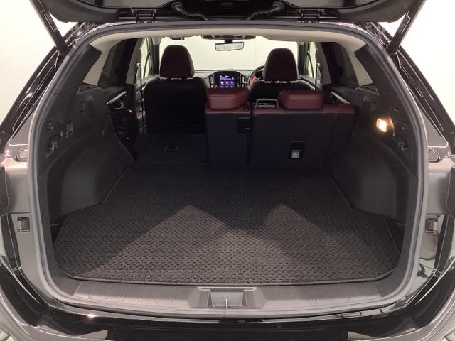 レヴォーグ ＳＴＩスポーツＥＸ　純正ナビ／ＴＶ／Ｒカメラ／ＣＤ／ＤＶＤ／Ｂｌｕｅｔｏｏｔｈ／ＵＳＢ／ＥＴＣ／ドラレコ／パワーシート／４ＷＤ／ターボ／ＬＥＤライト／オートライト／フォグライト／フロアマット／保証書／取説　ＵＳＢポート（33枚目）