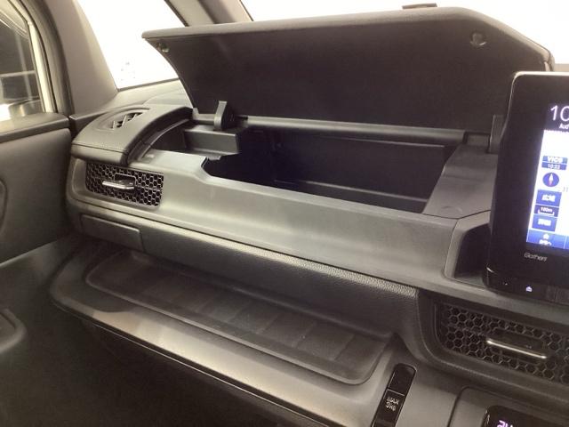ステップワゴン スパーダ ナビLXM-237VFNi/TV/Rカメラ/CD/DVD/Bluetooth/SD/Rモニタ-/ドラレコ/ETC/HSENSING/ブラインドスポットインフォメーション2列目オットマン/シ-トヒ-タ(25枚目)