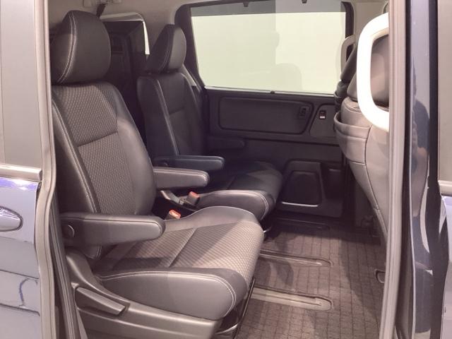フリード G・Hセンシング/最長5年保証/禁煙車/ワンオ-ナ- WX211C/Rカメラ/ワンセグ/Bluetooth/USB/ETC/Sエアバッグ/カーテンエアバッグ/両側Pスライドドア/LEDライト/Sテーブル/オートリトラミラー/Cパケ/Sパケ(18枚目)