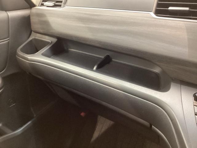 フリード G・Hセンシング/最長5年保証/禁煙車/ワンオ-ナ- WX211C/Rカメラ/ワンセグ/Bluetooth/USB/ETC/Sエアバッグ/カーテンエアバッグ/両側Pスライドドア/LEDライト/Sテーブル/オートリトラミラー/Cパケ/Sパケ(26枚目)