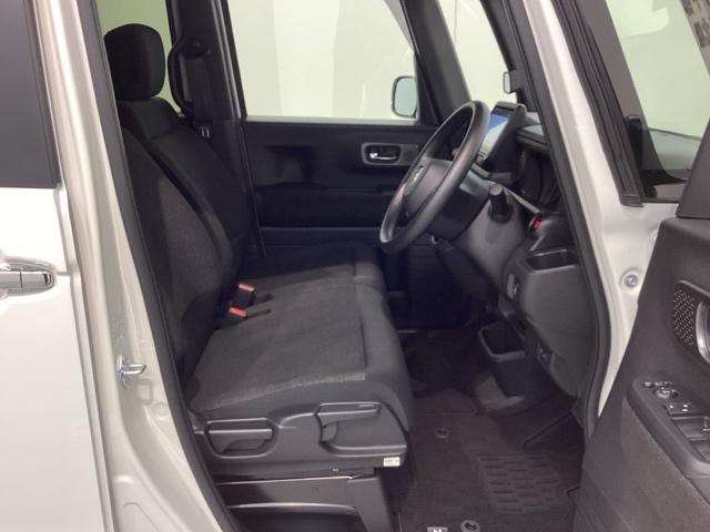 N-BOXカスタム ベースグレード/H SENSING/新車保証/デモカー Honda CONNECT/ナビVXM-245ZFEi/Rカメラ/TV/Bluetooth/USB/iPod/ドラレコ/左側Pスライド/シートヒーター/オートリトラミラー/ドアバイザー/フロアマット(17枚目)