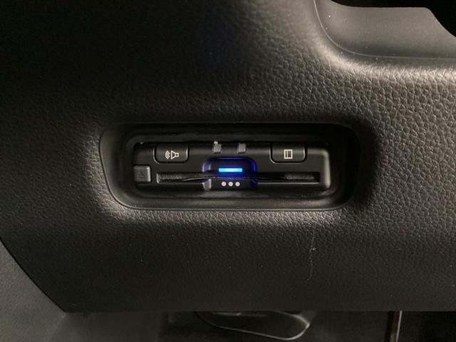 フリード エアーEX/HSENSING/新車保証/デモカ- LXM-245ZFEi/Rカメラ/TV/Bluetooth/USB/SD/iPod/ETC/ドラレコ/ブラインドスポットインフォメーション/キャプテンシート/コンビシート/リアクーラー/シートヒーター(13枚目)