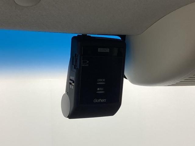N-BOX G・Lホンダセンシング/最長5年保証/禁煙車/ワンオ-ナ- ナビVXM-204VFi/Rカメラ/TV/CD/DVD/Bluetooth/USB/iPod/SD/ETC/ドラレコ/フルオート・エアコンディショナー/左側パワースライドドア/シートヒーター/LED(12枚目)