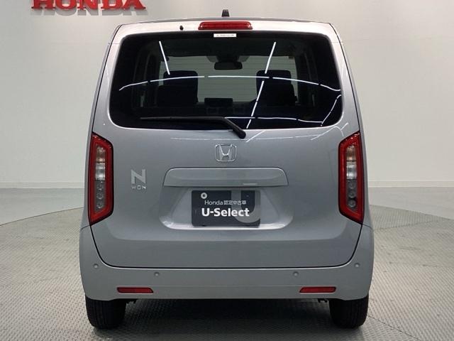 専門業者にて内外装のクリーニングを実施しております！