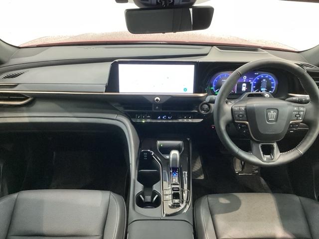 クラウンスポーツ Ｚ革シ－ト／最長５年保証／禁煙車／ワンオ－ナ－　純正ナビ／ＴＶ／マルチビューカメラ／Ｂｌｕｅｔｏｏｔｈ／ＵＳＢ／衝突軽減Ｂ／ＥＴＣ／ＬＥＤライト／Ｓエアバック／シ－トヒ－タ－／アルミ／スマ－トキ－／４ＷＤ／ドアバイザー／フロアマット／保証書／取説（8枚目）