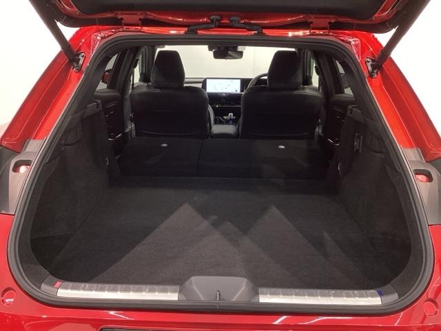 クラウンスポーツ Ｚ革シ－ト／最長５年保証／禁煙車／ワンオ－ナ－　純正ナビ／ＴＶ／マルチビューカメラ／Ｂｌｕｅｔｏｏｔｈ／ＵＳＢ／衝突軽減Ｂ／ＥＴＣ／ＬＥＤライト／Ｓエアバック／シ－トヒ－タ－／アルミ／スマ－トキ－／４ＷＤ／ドアバイザー／フロアマット／保証書／取説（20枚目）