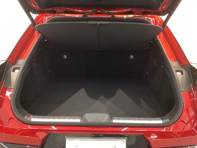 クラウンスポーツ Ｚ革シ－ト／最長５年保証／禁煙車／ワンオ－ナ－　純正ナビ／ＴＶ／マルチビューカメラ／Ｂｌｕｅｔｏｏｔｈ／ＵＳＢ／衝突軽減Ｂ／ＥＴＣ／ＬＥＤライト／Ｓエアバック／シ－トヒ－タ－／アルミ／スマ－トキ－／４ＷＤ／ドアバイザー／フロアマット／保証書／取説（38枚目）