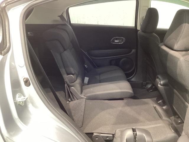 ヴェゼル Ｘ・Ｈセンシング／１年保証／ワンオ－ナ－／禁煙車　ナビＣＮ－ＲＳ０２Ｄ／ＴＶ／Ｒカメラ／ＣＤ録音／Ｂｌｕｅｔｏｏｔｈ／ＵＳＢ／ｉＰｏｄ／ＤＶＤ／ＥＴＣ／ＬＥＤライト／ハロゲンフォグライト／Ｓエアバック／カーテンエアバック／ドアバイザ－／フロアマット（32枚目）