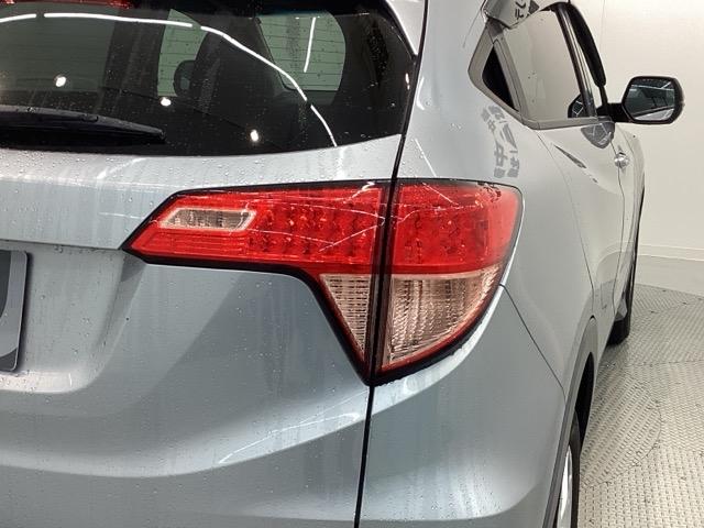 ヴェゼル Ｘ・Ｈセンシング／１年保証／ワンオ－ナ－／禁煙車　ナビＣＮ－ＲＳ０２Ｄ／ＴＶ／Ｒカメラ／ＣＤ録音／Ｂｌｕｅｔｏｏｔｈ／ＵＳＢ／ｉＰｏｄ／ＤＶＤ／ＥＴＣ／ＬＥＤライト／ハロゲンフォグライト／Ｓエアバック／カーテンエアバック／ドアバイザ－／フロアマット（44枚目）