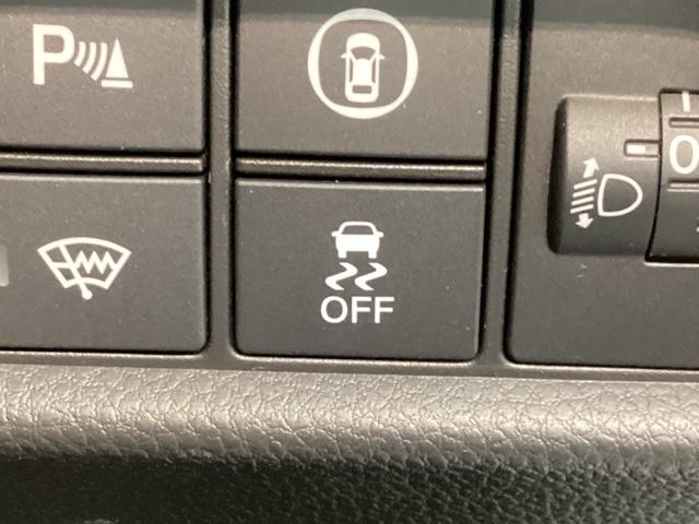 フィット e:HEVリュクス コンフォートビューPKG/ステアリングH/ナビVXU-215FTi/Rカメラ/TV/CD/DVD/Bluetooth/USB/iPod/AUX/ドラレコ/ETC/シ-トヒ-タ-/LEDライト/ACC(12枚目)