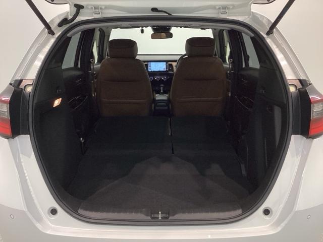 フィット e:HEVリュクス コンフォートビューPKG/ステアリングH/ナビVXU-215FTi/Rカメラ/TV/CD/DVD/Bluetooth/USB/iPod/AUX/ドラレコ/ETC/シ-トヒ-タ-/LEDライト/ACC(17枚目)